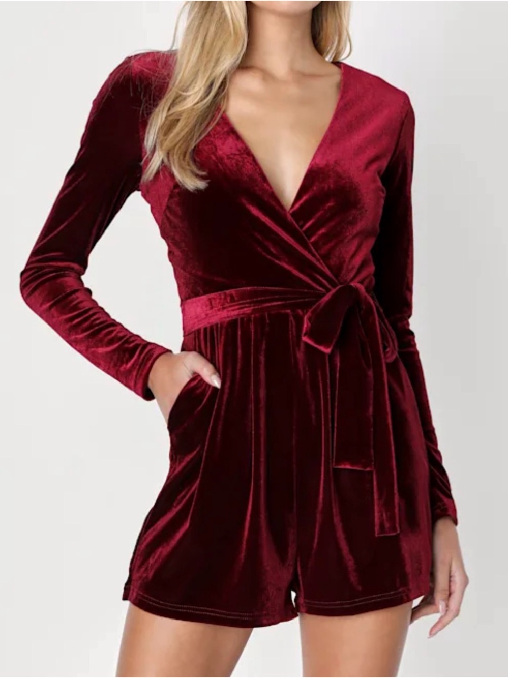 Lulus Women’s Romantic Moves Burgundy Velvet Long Sleeve Vneck Romper Size Small